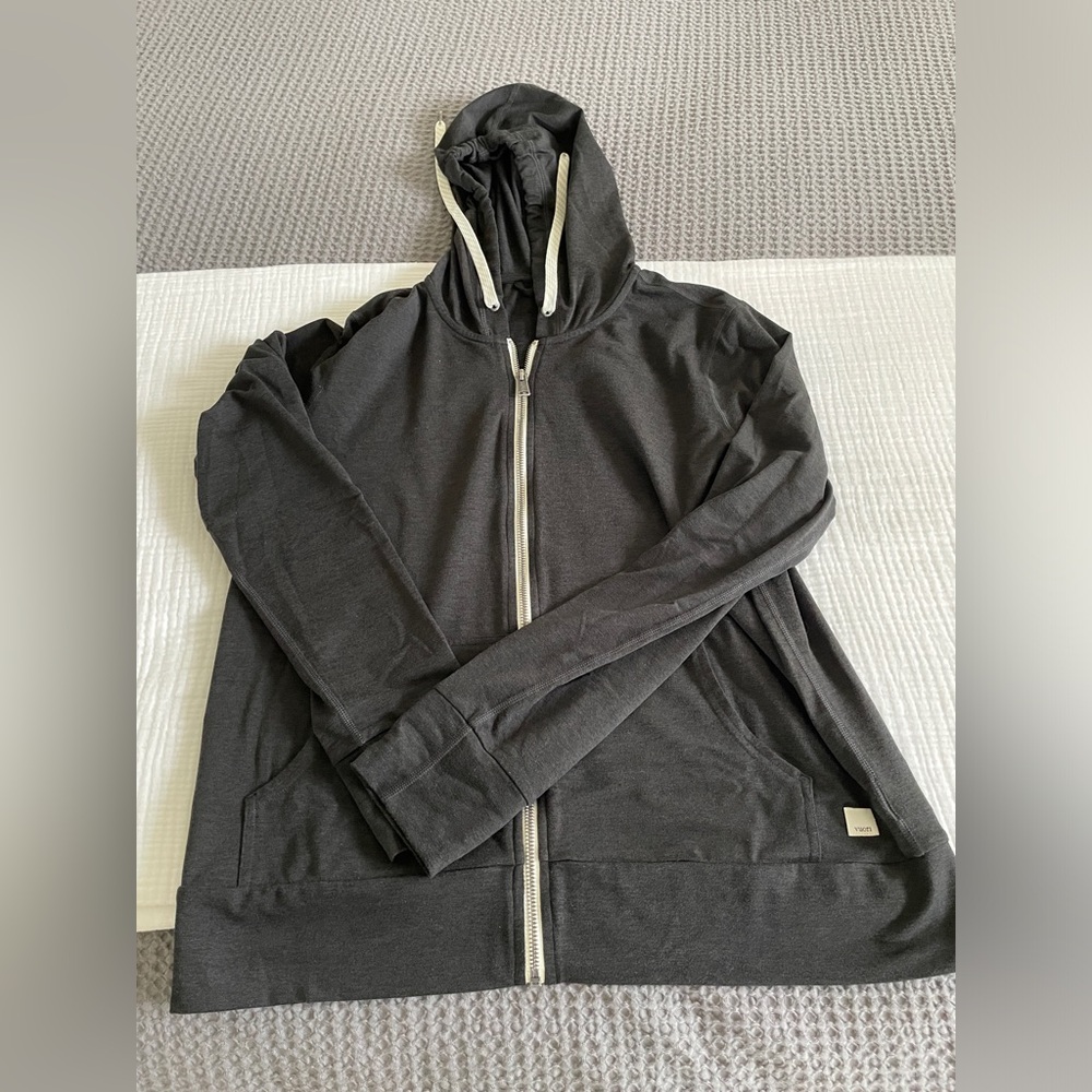 Vuori halo performance hoodie
